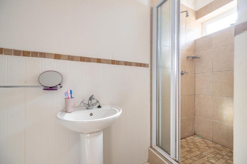 To Let 2 Bedroom Property for Rent in Grahamstown Central Eastern Cape